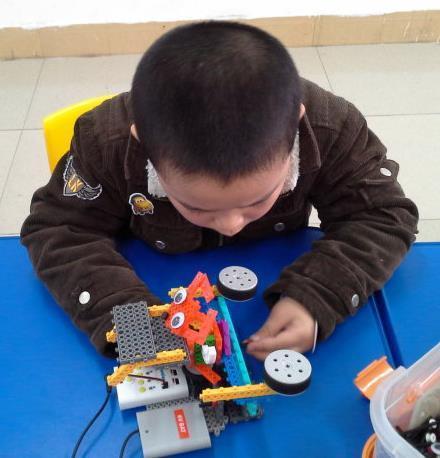 北京科乐教育投资的科乐机器人项目加盟费多少钱?